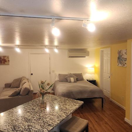 Medford Home And 2 Condos With Pool Екстериор снимка