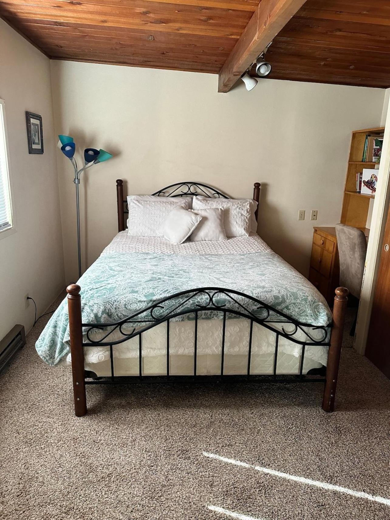 Medford Home And 2 Condos With Pool Екстериор снимка
