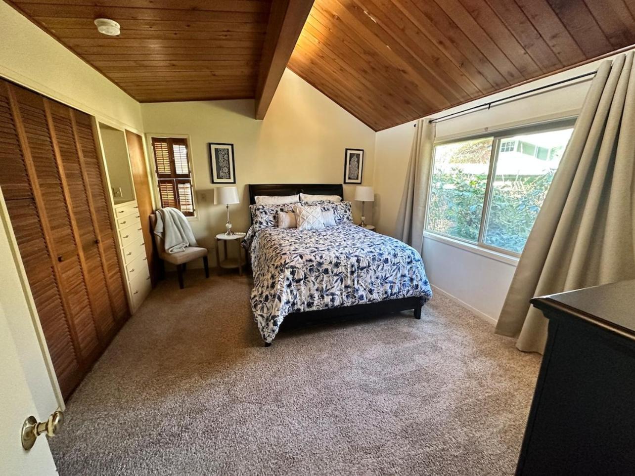 Medford Home And 2 Condos With Pool Екстериор снимка