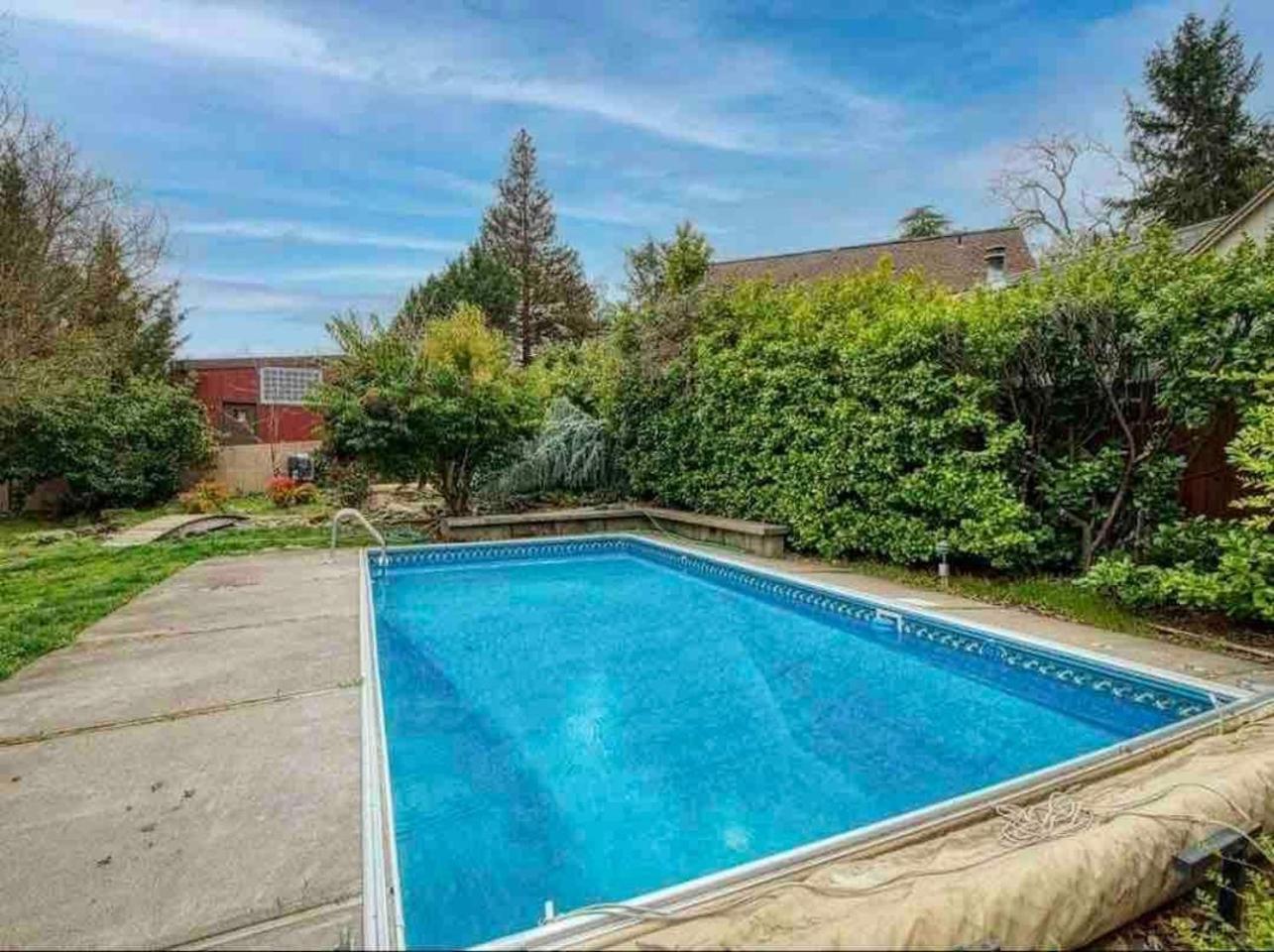 Medford Home And 2 Condos With Pool Екстериор снимка