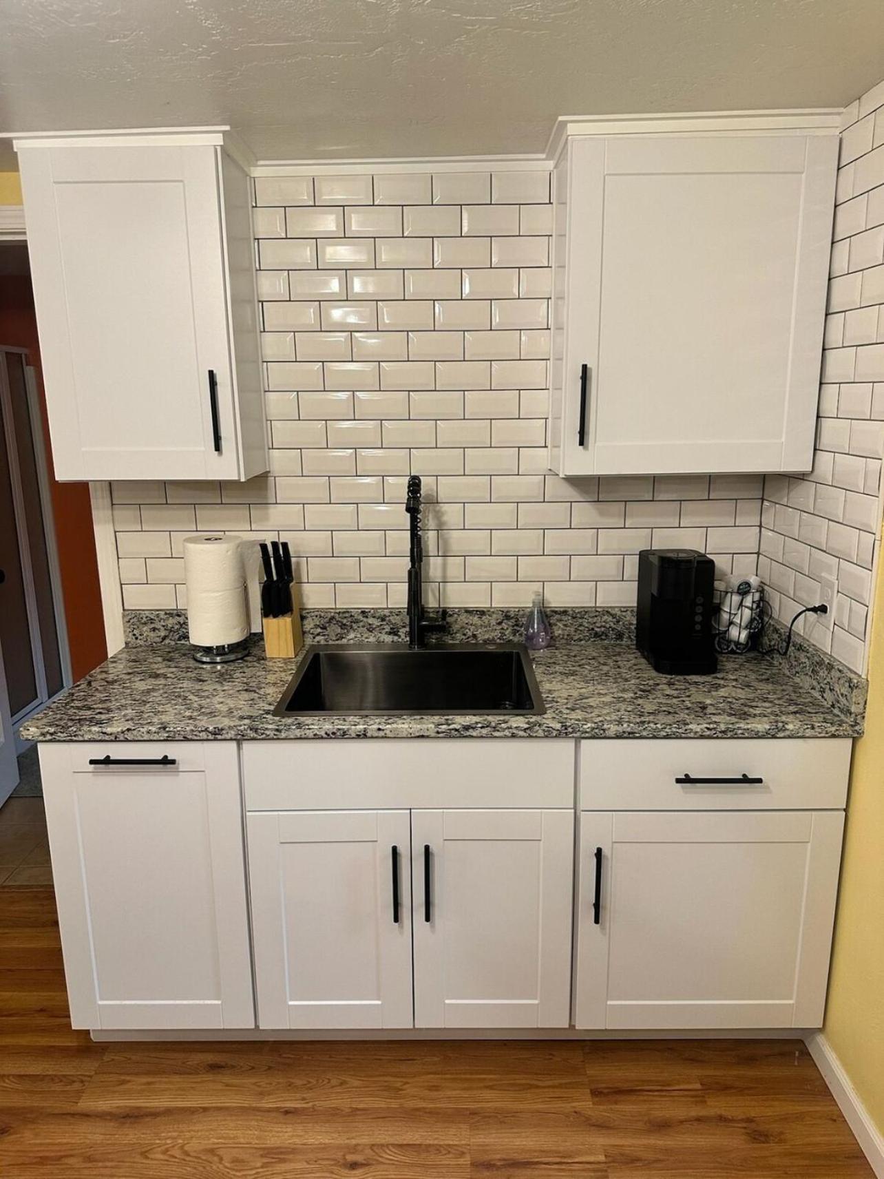 Medford Home And 2 Condos With Pool Екстериор снимка