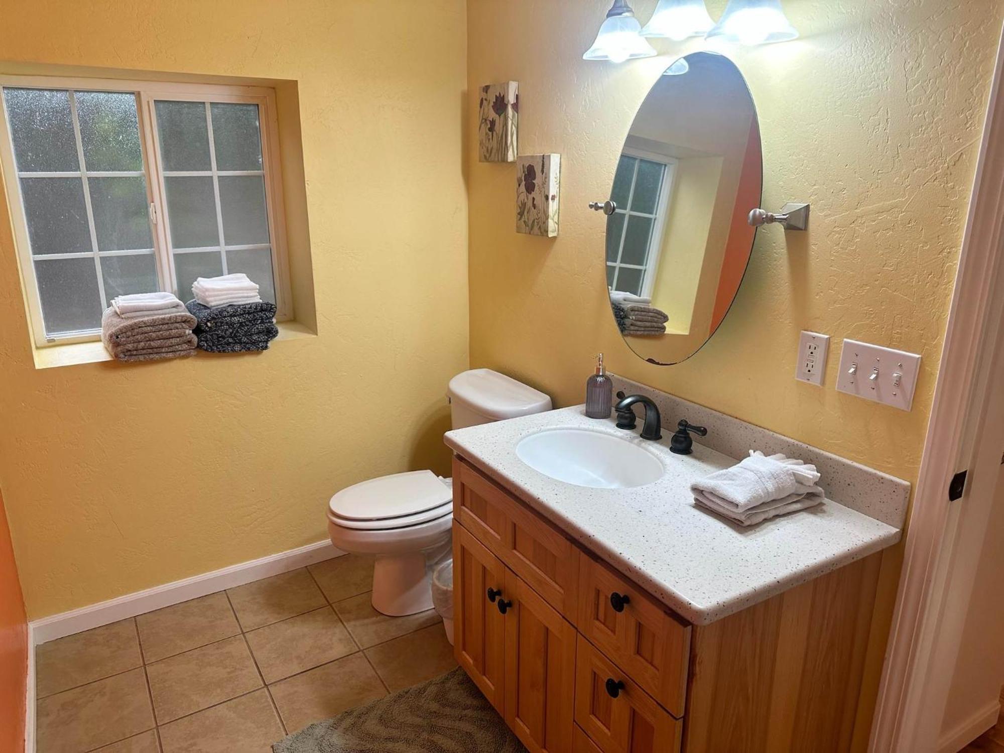 Medford Home And 2 Condos With Pool Екстериор снимка